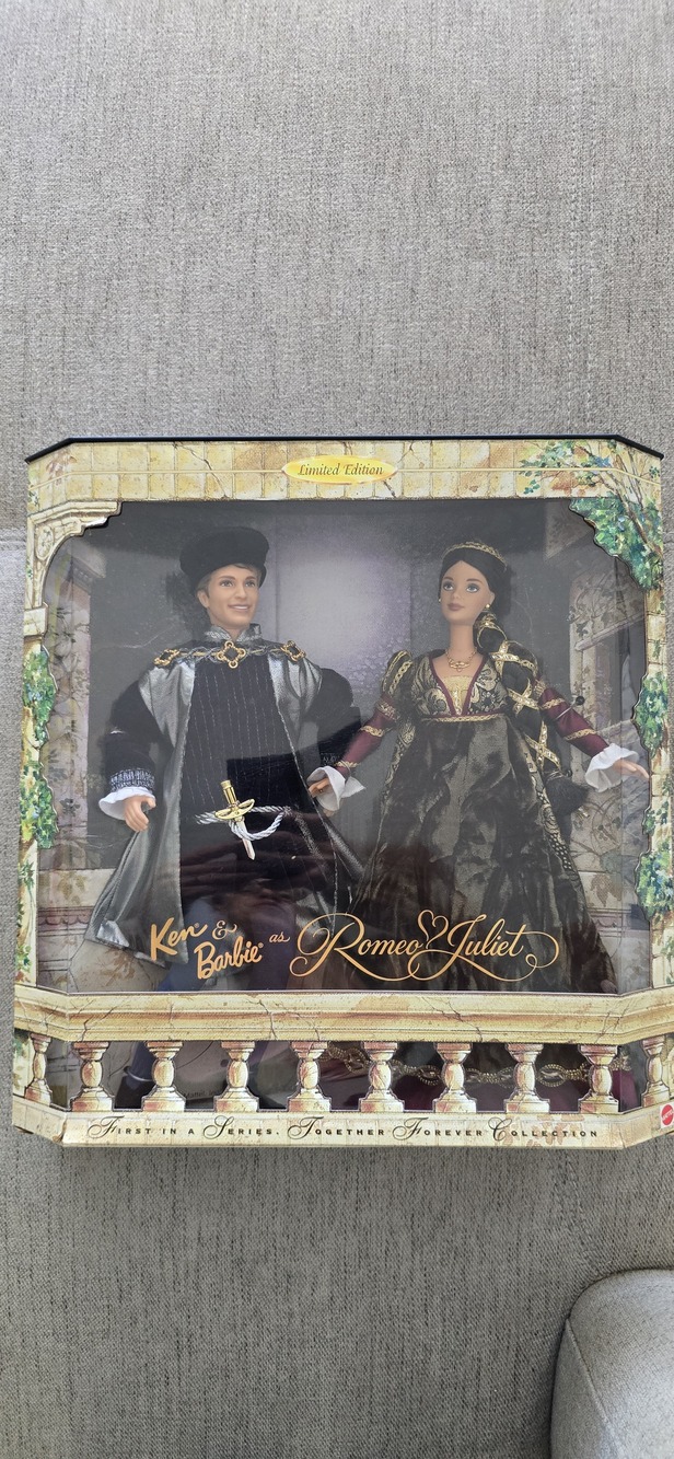Ken and Barbie as Romeo and Juliet 1997 Barbie Collectibles Doll Set in Box